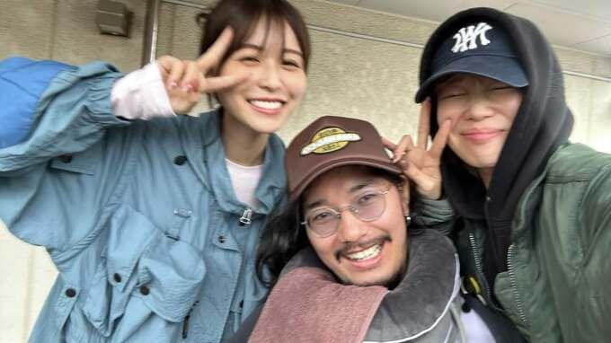 【脳出血で療養中】清原翔さん　長濱ねるさんら　友人と笑顔ショット　「ニューキャップ手に入れた！」|TBS NEWS DIG