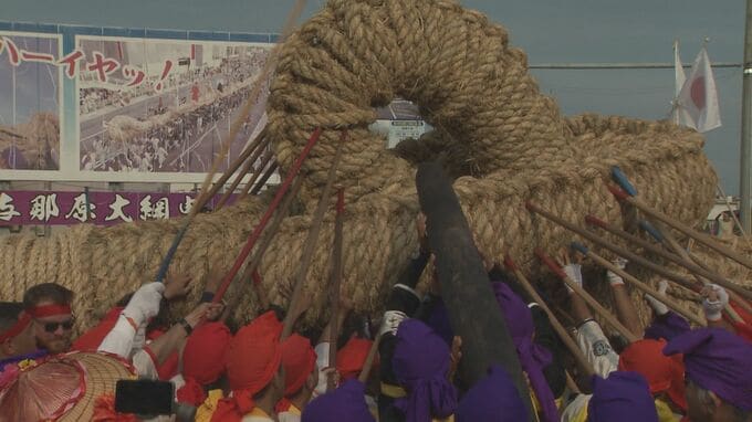 和気あいあいとした与那原大綱曳　その秘密は「勝たせてあげる2回戦」|TBS NEWS DIG
