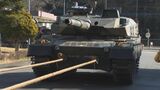 玖珠駐屯地で20歳の自衛隊員が重量44トンの戦車と綱引き 大分 | 大分のニュース|OBS NEWS|大分放送