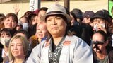 【LUNA SEA・真矢】地元の祭りで大声援に応える「この通り元気です」車椅子から立ち上がり挨拶|TBS NEWS DIG