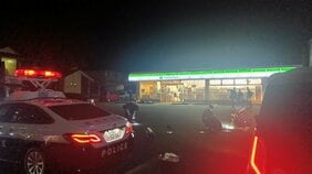【速報】「強盗事件発生、20代男性が警察官から手足を撃たれた」コンビニに刃物男 警察官が発報し銃創による けが 病院搬送 熊本県合志市幾久富|TBS NEWS DIG