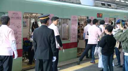 帽子→被らなくてOK 革靴→スニーカーでもOK 変化するバス運転手の