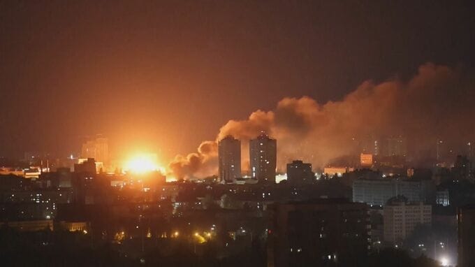 ウクライナに大規模攻撃　首都キーウで3人死亡　ロシア国防省「テロ行為への報復」|TBS NEWS DIG