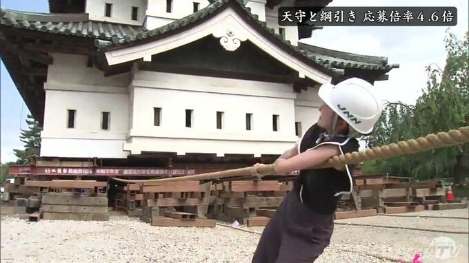 世紀の大改修で変貌する“桜の天守”弘前城　あんなところや…こんなところからも“ひょっこり天守”が！？　21日には“天守との綱引き”開催！　歴史的な瞬間に携わる・世紀の瞬間を目撃するチャンス！|TBS NEWS DIG