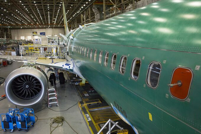 ボーイング７３７ＭＡＸ、煙発生リスクで米当局が勧告－エンジン問題