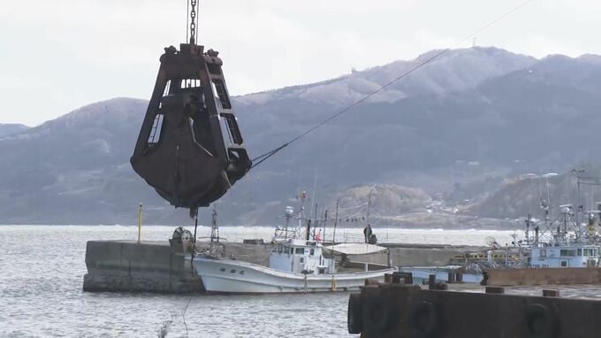 「200隻の漁船、港から動かせず」能登半島地震で隆起した輪島港で浚渫工事始まる　|　石川県のニュース｜MRO北陸放送