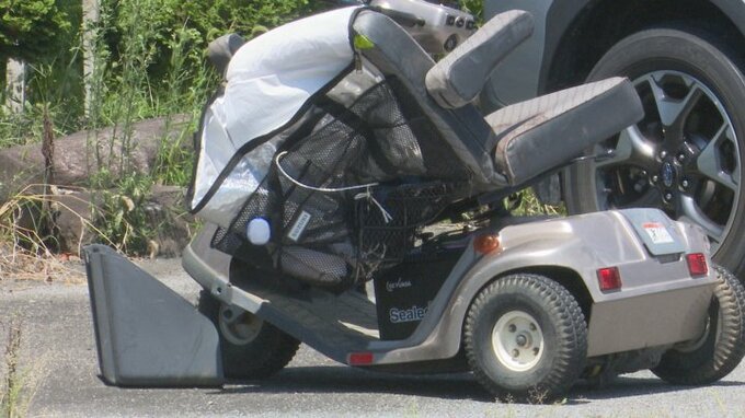 県道で軽トラックと衝突　シニアカーの94歳男性が重体　山梨　|　山梨のニュース | ＵＴＹテレビ山梨