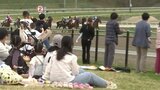 家族連れも訪れ場内にぎわう レース前に子ども向けイベントも 盛岡開催初日の岩手競馬|TBS NEWS DIG