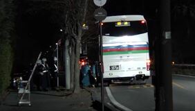 電動キックボードで大型バスと衝突して死亡　当時39歳の女性を被疑者死亡のまま無免許運転と信号無視の疑いで書類送検へ|TBS NEWS DIG