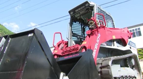 住宅地のがれきや海岸部の土砂撤去に活躍　能登半島地震被災地の復興支援…建設機械メーカーが重機とオペレーターを派遣|TBS NEWS DIG