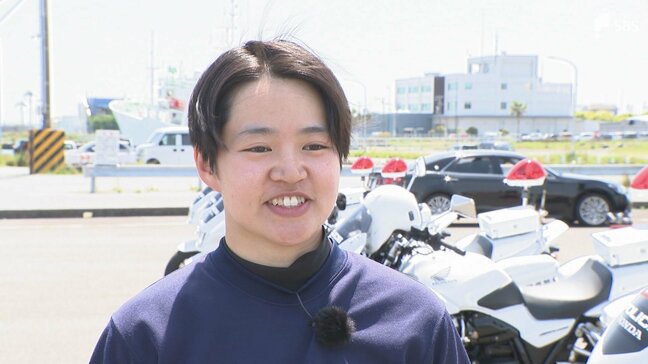 「県民の見本となれるよう頑張ります」白バイ隊に配属された23歳の女性警察官 300キロのバイクと格闘の日々...目標は「かっこいい白バイ隊員」=静岡県警|TBS NEWS DIG