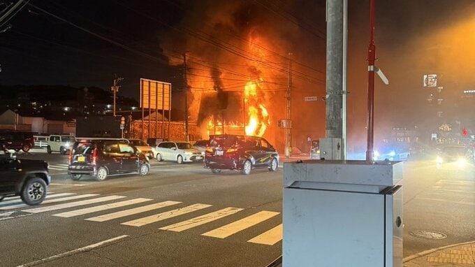 【速報】「建物が爆発、炎上している」通報　大分市で建物火災　消防が消火活動中　|　大分のニュース｜OBS NEWS｜大分放送