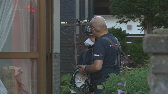 「1階から火が出た」住人が119番通報　約30分後に住人が自力消火　63歳男性と50代男性が病院で手当て　札幌市北区|TBS NEWS DIG