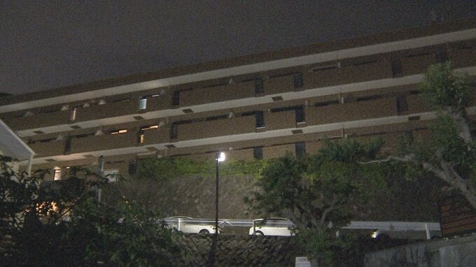 神奈川県鎌倉市のマンションの一室で高齢男性が血を流して死亡しているのが見つかる　同居の息子（54）が木刀で殴り殺害か　神奈川県警|TBS NEWS DIG