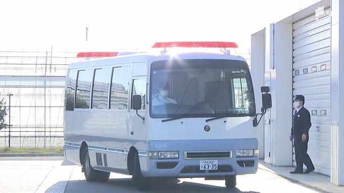 冷凍庫で遺体で見つかった5歳女児の首に絞められたような痕 殺人容疑で再逮捕の37歳母親送検＝静岡・掛川市|TBS NEWS DIG