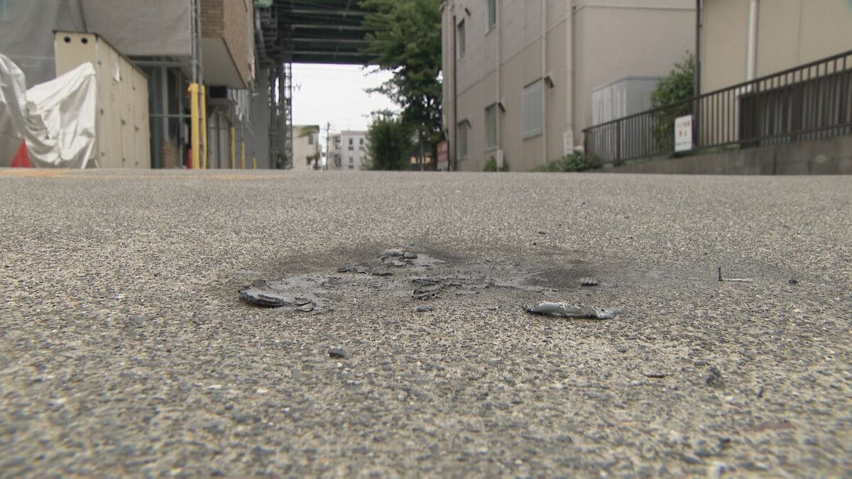 ｢20～30代くらいの男が何かに火をつけ車で逃走｣ 駐車場で段ボールなどが相次いで焼ける… 放火事件とみて目撃された男の行方追う 名古屋･中村区