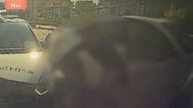 「次々はねられた」足立区梅島でひき逃げ 運転手は現場から逃走　1人死亡1人重体　乗用車窃盗の男を確保し関連調べる　警視庁|TBS NEWS DIG