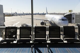 ジェットブルー機がドローンと接触か、NY・JFK着陸時－操縦士が報告| TBS CROSS DIG with Bloomberg