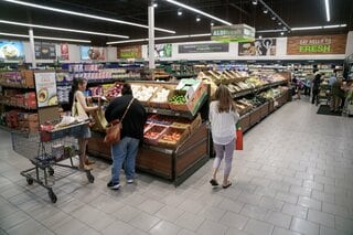米実質世帯所得、2025年に過去最高を更新－貧困率は記録的低水準| TBS CROSS DIG with Bloomberg