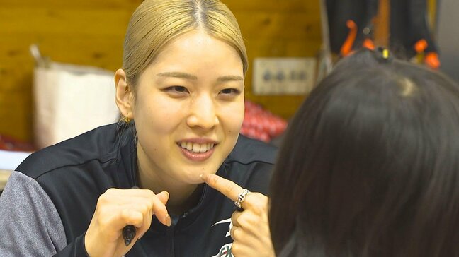 フェンシング日本代表の大分合宿最終日　江村美咲が地元の小中高生と交流楽しむ　|TBS NEWS DIG