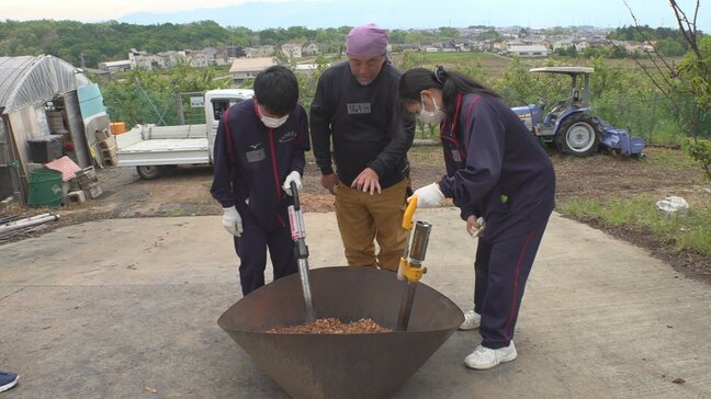 植物の成長を促すようアーモンドの殻を炭に 高校生が殻の活用考える 甲斐市|TBS NEWS DIG