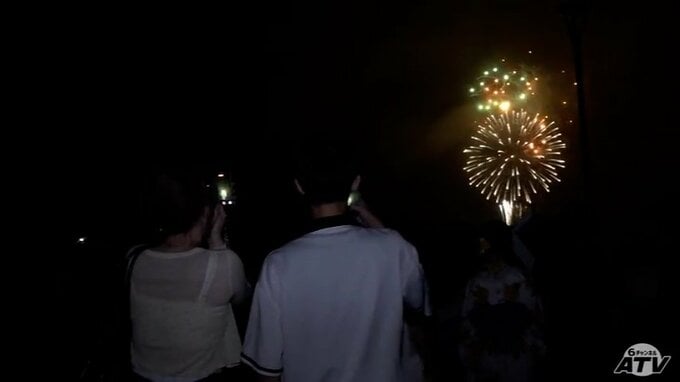 青森県内最大級！約１万発の花火がまさかりの大地の夜空に打ちあがる　悪天候で１日延期していたむつ市花火大会|TBS NEWS DIG