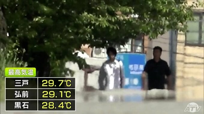 「もう夏ですね」「めちゃくちゃ暑い…」青森県内各地で真夏日目前の気温に　最高気温は三戸で29.7℃・弘前で29.1℃・黒石で28.4℃など…　13地点で今年一番の暑さに　明日19日も暑さ対策が必要|TBS NEWS DIG