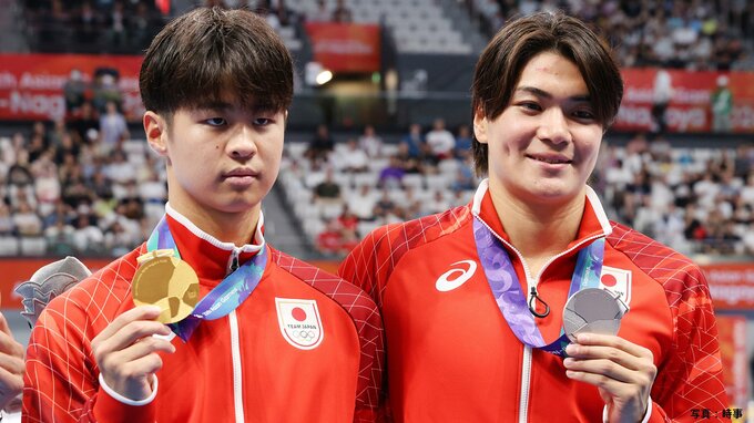 メダルラッシュの競泳、3日目は17歳・小島夢貴の400個メ金など計7個のメダル　男子4×100ｍメドレーリレーは日本新で銀【アジア大会】|TBS NEWS DIG