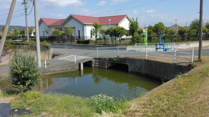 「男性が用水路で浮いている」消防が救出もその後死亡を確認【岡山】|TBS NEWS DIG