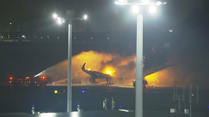 日本航空が欠航便をさらに追加　羽田空港発着の5便が欠航し計55便に　4日以降はまだ未定　滑走路事故の影響広がる|TBS NEWS DIG