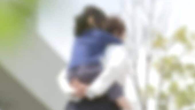 離乳食の「口移し」に、乳児の「日光浴」　変わる子育ての“正解”　世代ごとの「育児観ギャップ」の乗り越え方