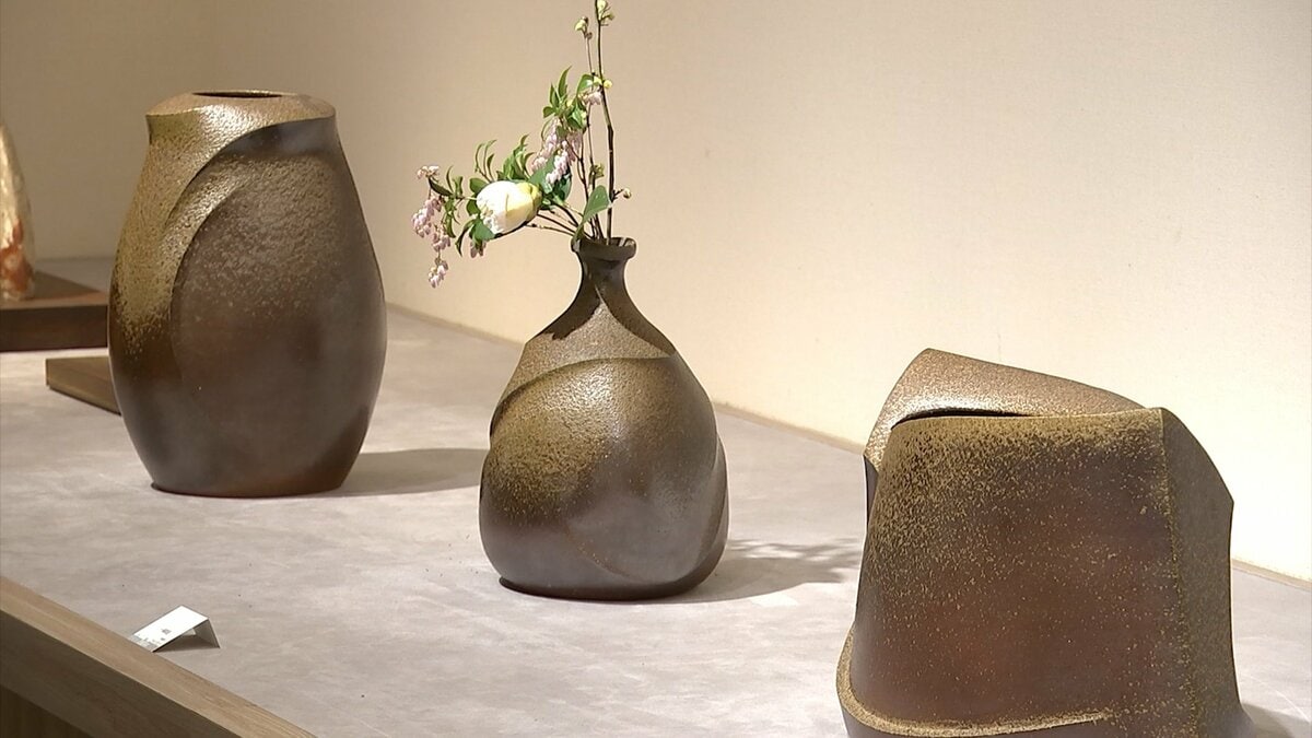 備前焼　森陶山作　扁壺　個展出品作　飾り壺　花器　骨董　日展作家　佳品 備前焼 森陶山作 扁壺 個展出品作 飾り壺 花器 骨董 日展作家 佳品