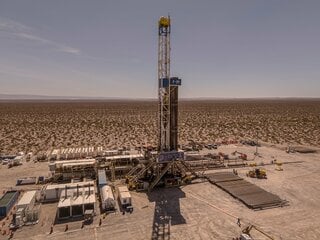 ティール氏のヘッジファンド、アルゼンチン石油輸出大手ビスタ株取得| TBS CROSS DIG with Bloomberg