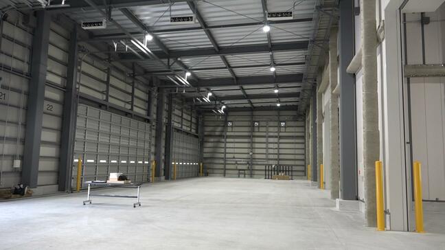 面積2000坪超、高知最大級の「共同配送センター」完成 「物流の2030年問題」に対応、「止まらない物流」実現へ|TBS NEWS DIG