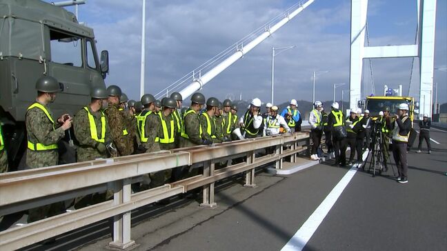 本四高速と自衛隊が瀬戸中央自動車道で合同訓練 大規模災害により上り車線が通行できなくなった想定【香川】|TBS NEWS DIG