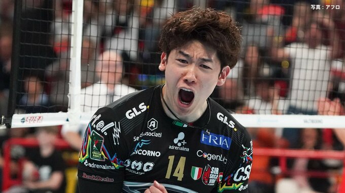 石川祐希の欧州王者ペルージャが髙橋藍を擁する日本王者サントリーに逆転勝ち　夢の日本Wエース対決【バレーボール】|TBS NEWS DIG