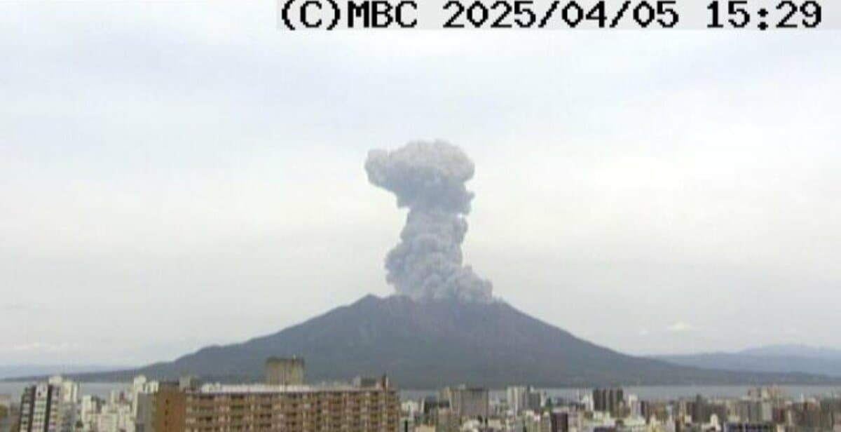 桜島で爆発的噴火 噴煙2600m【降灰予報（詳細）気象台発表
