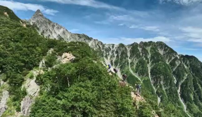 急峻な場所で動けない…北アルプス槍ヶ岳で男性救助　唐松岳でも遭難相次ぐ…滑落と道迷いで男性２人を救助|TBS NEWS DIG