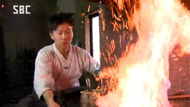 祖父は人間国宝　36歳の若き刀匠　「プレッシャーを感じる暇もないくらい作業に没頭」全国の職人が技術を競う　公募展で最高賞に輝く|TBS NEWS DIG