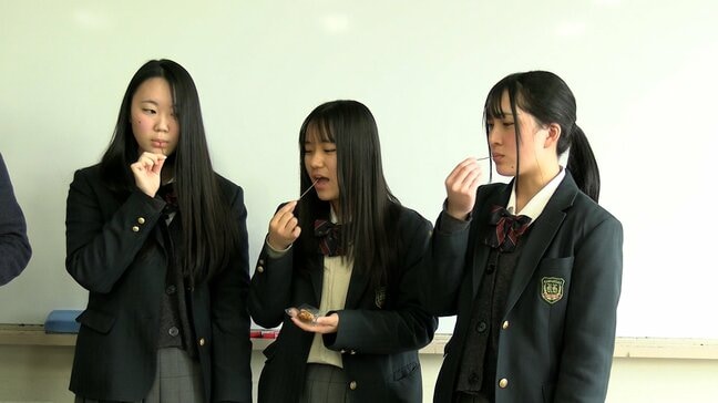 高校生と地元企業が特産品「そうめん」を生かしたオリジナルみやげを開発、その名も「鴨方そうめんフロランタンタルト」【岡山・浅口市】|TBS NEWS DIG