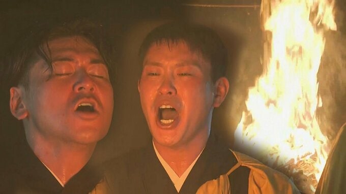 決意の10年目「護摩行」 カープ會澤と堂林が灼熱の炎に挑む　|　RCC NEWS | 広島ニュース | RCC中国放送