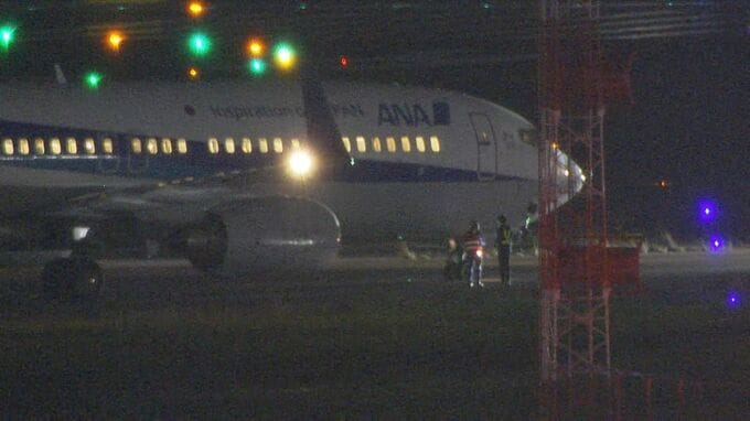 全日空機の引き返し　滑走路中心から30メートル離れた滑走路脇を滑走か　中心の航空灯火は工事中で点灯せず中心と誤認した可能性も|TBS NEWS DIG