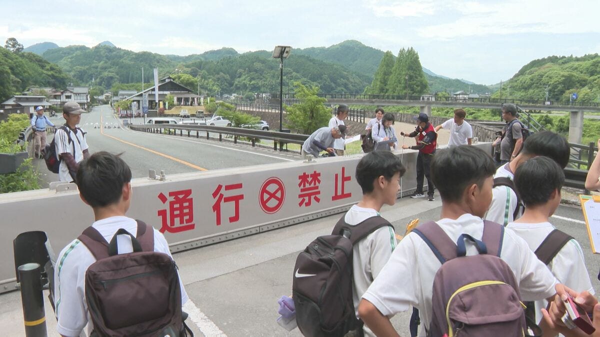 中学生が歴史名所で防災を学ぶ　2012年の九州北部豪雨を教訓に防災意識向上へ