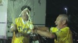 「生まれる子は『美琥』に!」阪神2年ぶりV 富山の”虎党”も歓喜のビールかけ リーグ最速で優勝 富山・射水市|TBS NEWS DIG