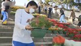 「幸せます」の文字、鮮やかに復活！石段に花を並べる恒例の花回廊|TBS NEWS DIG