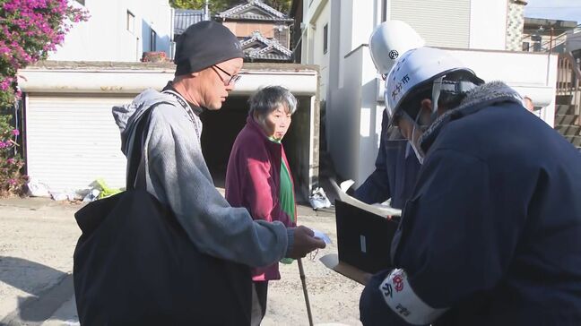 被災者が一時帰宅 立ち入り許可証の運用始まる 大分市佐賀関大規模火災|TBS NEWS DIG