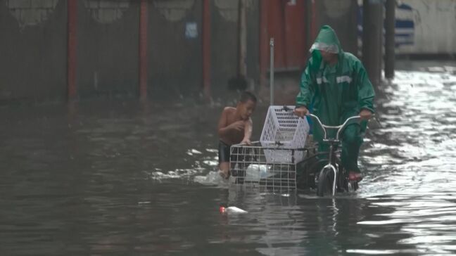 マニラ首都圏などフィリピン各地で台風6号およびモンスーンの影響による大雨・洪水　車で流された2人不明|TBS NEWS DIG