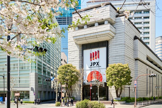 日経平均は一時400円超安、円７カ月ぶり高値を警戒－輸出株中心売り
