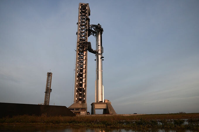スペースXのロケット打ち上げ、悪天候で24日に延期－上場後初で注目
