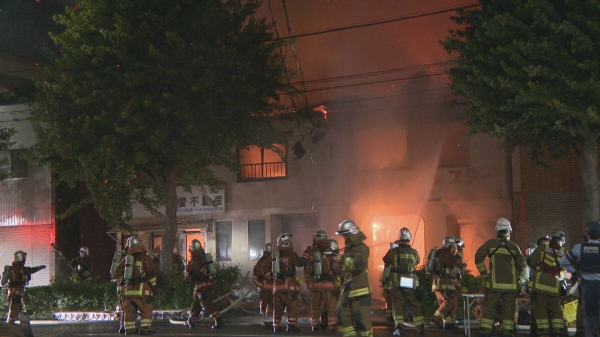 住宅兼店舗1軒が全焼する火事 名古屋・千種区けが人なし